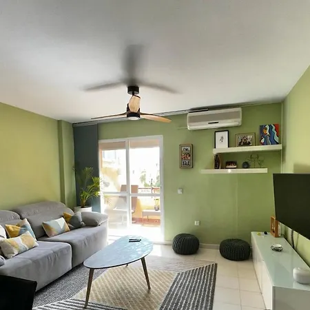 Family On The Sea Apartment